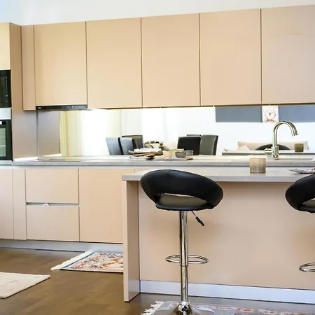 Dreams Apartment *